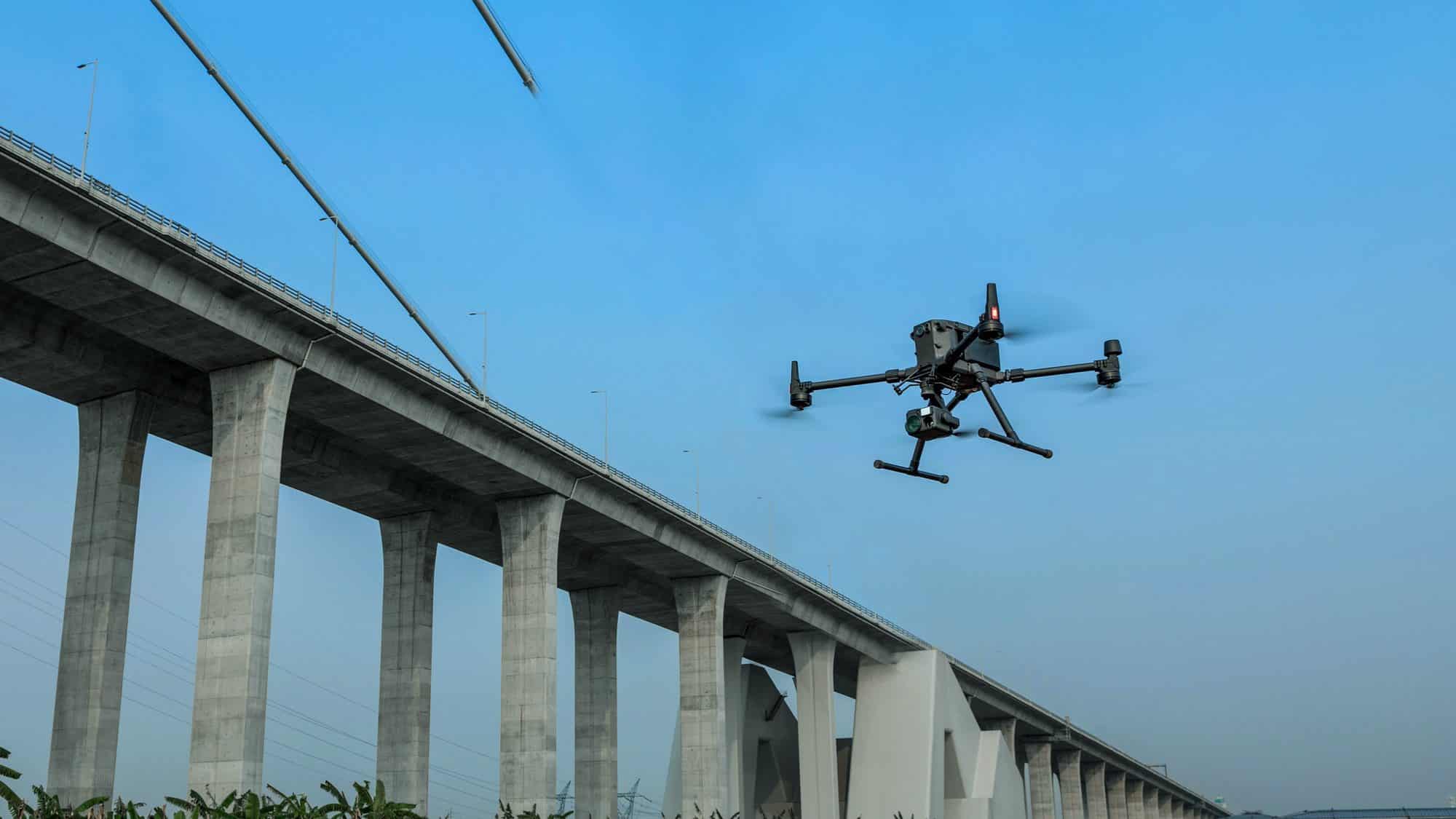 Dron inspeccion puente